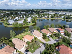 2096 NW Marsh Rabbit Ln in Jensen Beach, FL - Building Photo - Building Photo