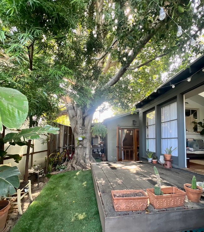 547 Indiana Ave in Venice, CA - Building Photo - Building Photo