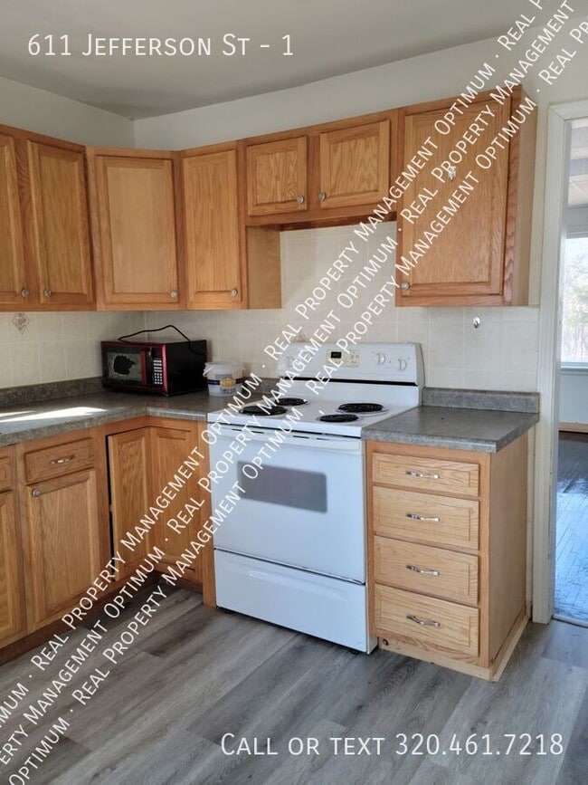 611 Jefferson St in Alexandria, MN - Building Photo - Building Photo
