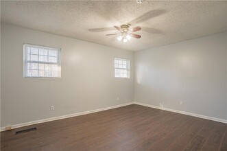 14 Pine Valley Dr in Powder Springs, GA - Building Photo - Building Photo