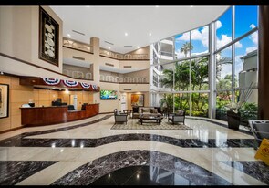 19101 NE 36th Ct, Unit 16 in Aventura, FL - Building Photo