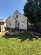 2313 E Court St in Flint, MI - Building Photo - Building Photo
