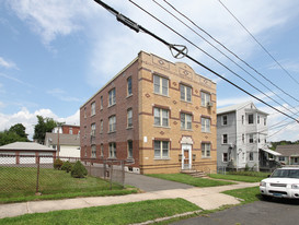 13 Lyman St Apartments