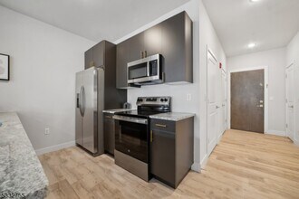 227 N Walnut St in East Orange, NJ - Building Photo - Building Photo