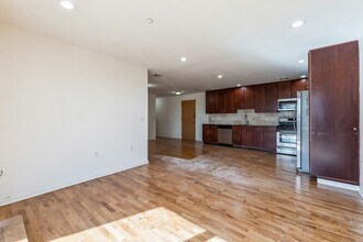 17 Meadow Rd in Rutherford, NJ - Building Photo - Building Photo