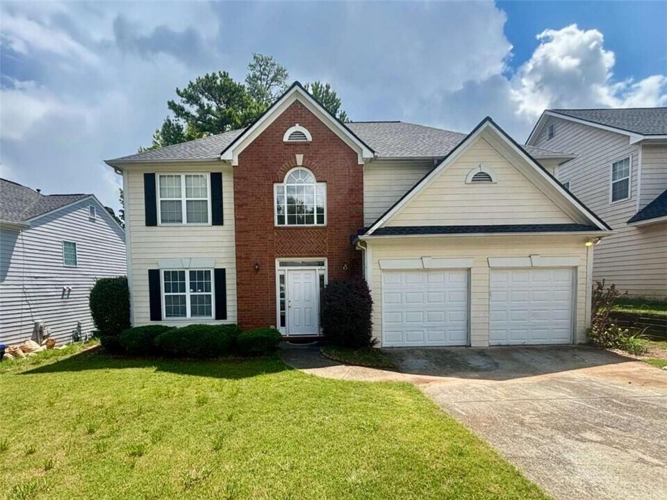 540 Manor Glen Dr in Suwanee, GA - Building Photo