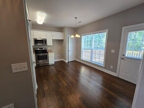 706 Pebble Stone Ct in Columbia, TN - Building Photo - Building Photo