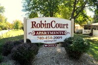Building Photo - Robin Court Apartments in Zanesville, Ohio