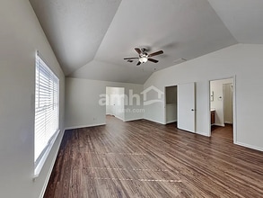 4407 Crossvine Ave in Baytown, TX - Building Photo - Building Photo