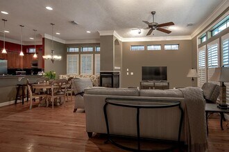12 Riva Row in The Woodlands, TX - Building Photo - Building Photo