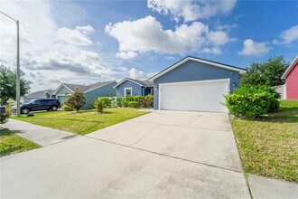 947 Highland Meadows St in Davenport, FL - Building Photo - Building Photo