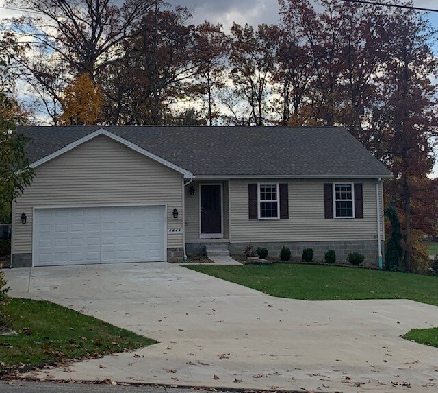 6661 New Rd Rentals in Austintown, OH