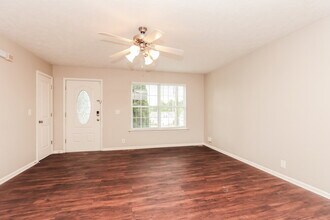 412 Elegance Way in Nashville, TN - Foto de edificio - Building Photo