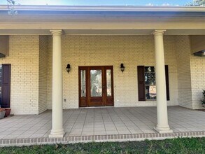 101 Southern Spur, Unit 611 in Horseshoe Bay, TX - Building Photo - Building Photo