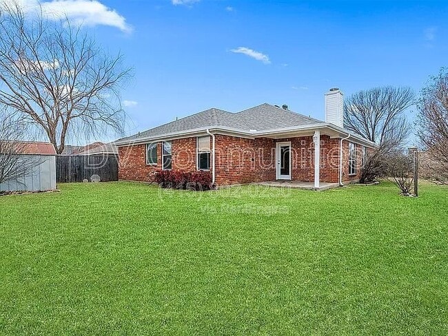property at 824 Bridle Trail