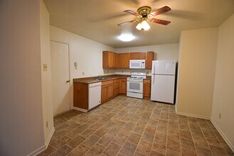 2331 Collins Way in Greenfield, IN - Building Photo - Building Photo