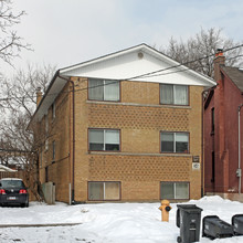 56 Cavell Ave in Toronto, ON - Building Photo - Primary Photo