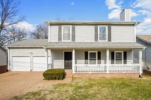 5428 Village Way in Nashville, TN - Building Photo