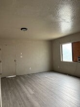 4675 N Howard Ave in Kerman, CA - Building Photo - Building Photo