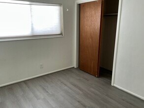 8126 S Pioneer St, Unit A in Midvale, UT - Foto de edificio - Building Photo