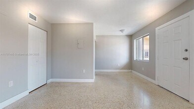 426 NW 13th Ave in Miami, FL - Building Photo - Building Photo