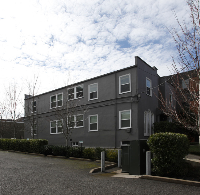 1936 NW Raleigh St in Portland, OR - Building Photo - Building Photo