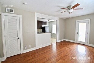 4328 Roanoke Pkwy in Kansas City, MO - Building Photo