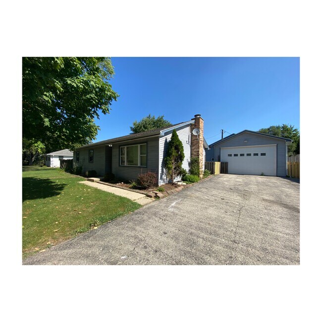 23310 W Peterson Dr Rentals in Plainfield, IL