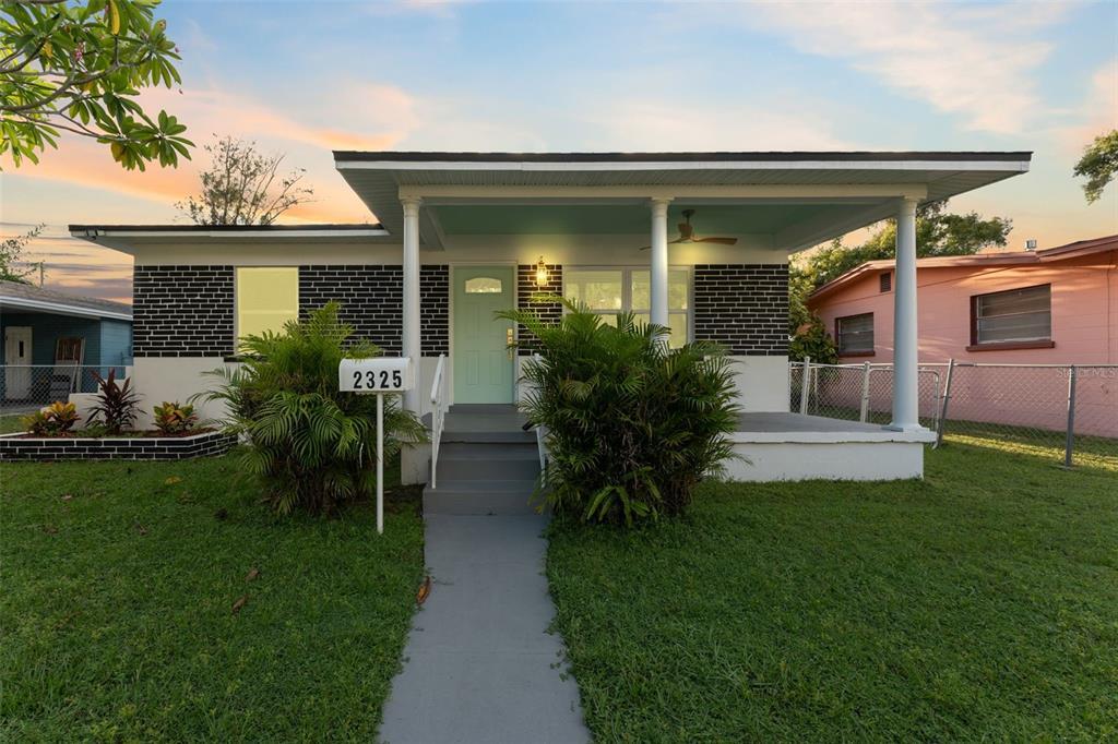 2325 Highland St S in St. Petersburg, FL - Building Photo