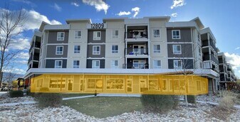 Hillcrest Village in Summerland, BC - Building Photo