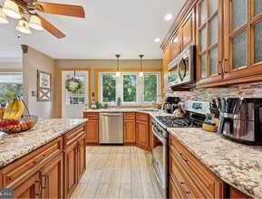 9813 Ferndale St in Philadelphia, PA - Building Photo - Building Photo