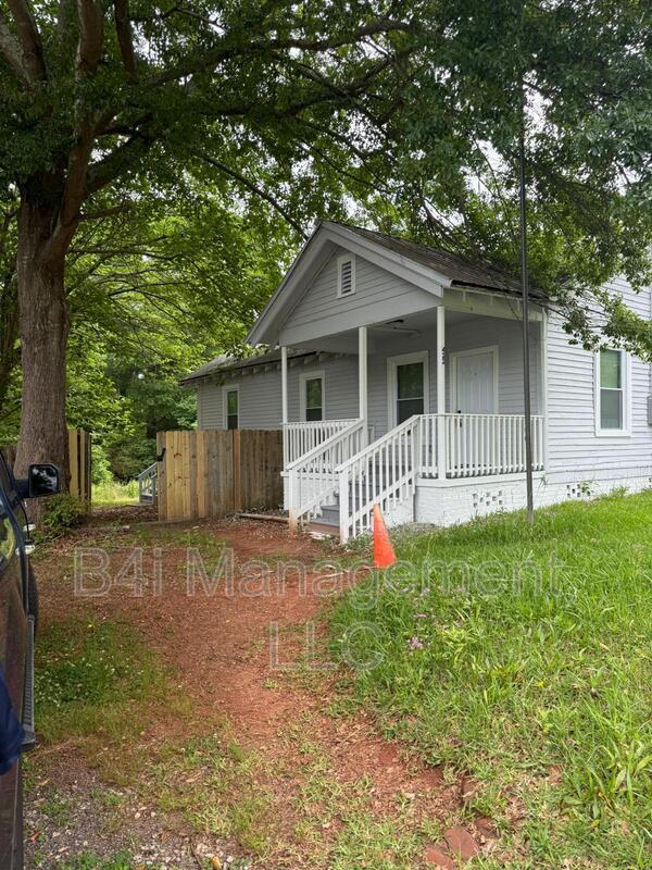 422 Lakeview St in Griffin, GA - Building Photo - Building Photo