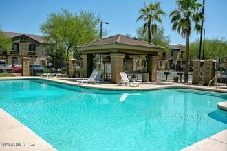 2727 N Price Rd in Chandler, AZ - Building Photo - Building Photo