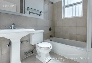 209 W 102nd St-Unit -5B in New York, NY - Building Photo - Building Photo