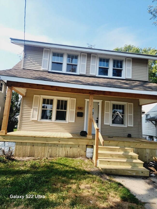 property at 580 W Grand Ave