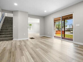 305 N Pike Ave in Bolivar, MO - Building Photo - Building Photo