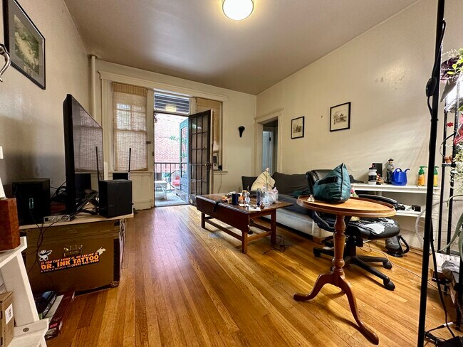 25 Mount Hood Rd, Unit 3 in Boston, MA - Building Photo - Building Photo