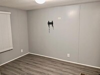 970 Collin Cir photo'