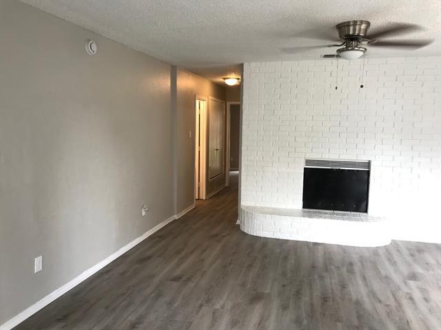 514 McQueary St in Arlington, TX - Building Photo - Building Photo