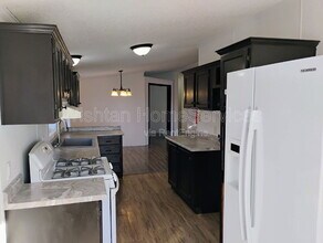 120 Evergreen St in Raritan, IL - Building Photo - Building Photo