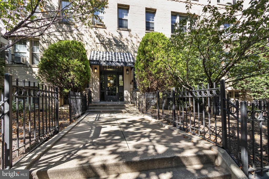 1441 Euclid St NW in Washington, DC - Building Photo