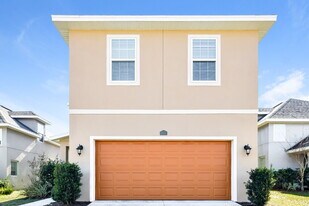 1031 Atlantic Ave in Fruitland Park, FL - Building Photo