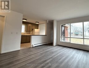 1544 Stockton Ln in Fort Erie, ON - Building Photo - Building Photo