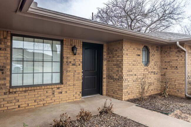 1324 Steiner Rd in Weatherford, OK - Building Photo - Building Photo
