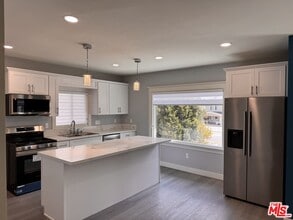 1519 Crenshaw Blvd in Los Angeles, CA - Building Photo - Building Photo