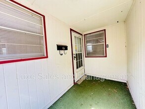 4313 Epperly Dr in Del City, OK - Building Photo - Building Photo