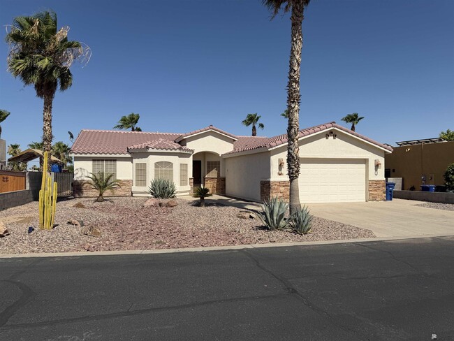 property at 3333 S Kinnow Ave