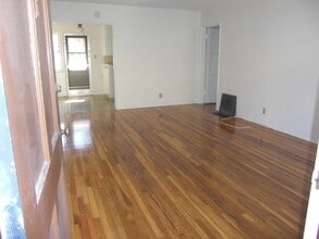 11368 Washington Pl, Unit A in Los Angeles, CA - Foto de edificio - Building Photo