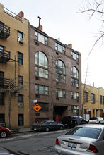 838 Greenwich St in New York, NY - Building Photo - Building Photo