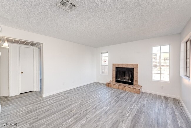 2684 Bryandouglas Dr in Las Vegas, NV - Building Photo - Building Photo